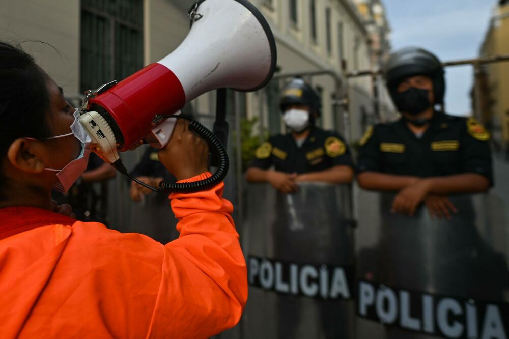 OPŠTI HAOS U PERUU: Preti im uvođenje VANREDNOG STANJA!