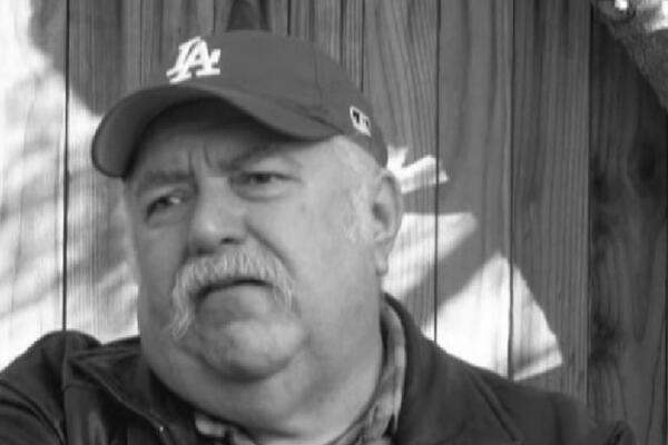 UMRO SLAVNI MUZIČAR, TUGA: Njegov veliki hit znaju svi od 9 DO 99 GODINA! (VIDEO)