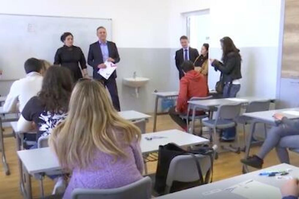 POČELA PROBNA DRŽAVNA MATURA: Da li će zameniti prijemni ispit za fakultet?
