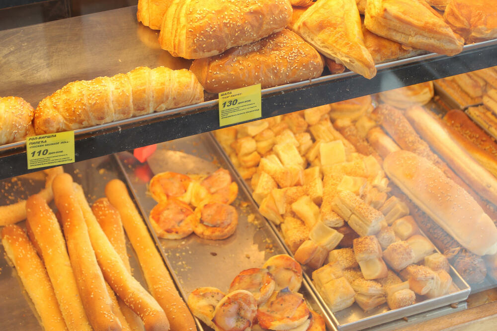 ELEGANTNA DAMA UŠLA JE U PEKARU U BEOGRADU I TRAŽILA 200 GRAMA PITE: Ono što je URADILA potpuno je ŠOKIRALO ljude