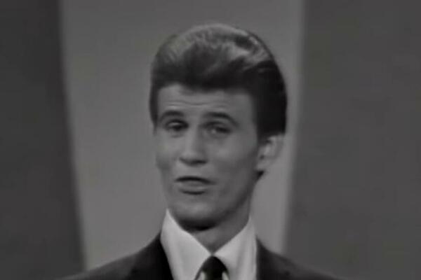 UMRO POZNATI PEVAČ, TRAGEDIJA!