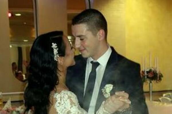 SLOBA SE UPLAŠIO ZA MAJKU: Reka je velika i biće i veća, već stavljaju džakove!