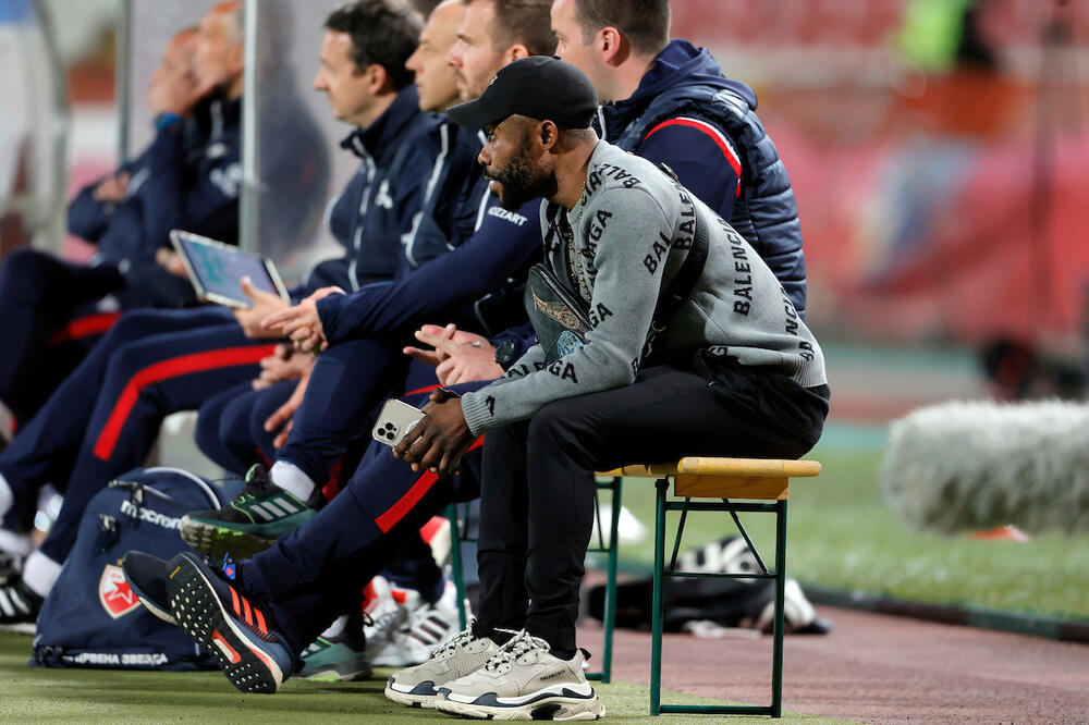 EVO U KAKVOM JE KANGA STANJU!