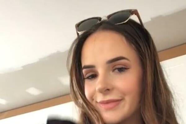 OTIŠLA JE KOD FRIZERA NA TRAJNO ISPRAVLJANJE KOSE, A ONDA SE DESIO HOROR: Uradio joj GROZNU STVAR iz 1 RAZLOGA