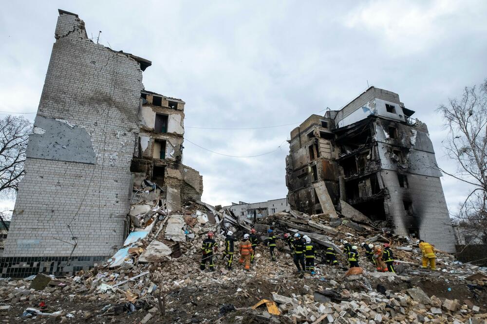 STRAVIČNE SVENE U GRADU KOJI JE NAJVIŠE BOMBARDOVAN U ČITAVOM KIJEVSKOM REGIONU: Ruševine postale masovne GROBNICE?