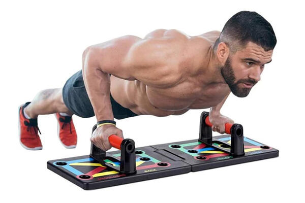 KOJE VEŽBE SU NAJBOLJE: Na OVAJ način ćete ojačati i izdefinisati MIŠIĆE ruku, leđa i stomaka!