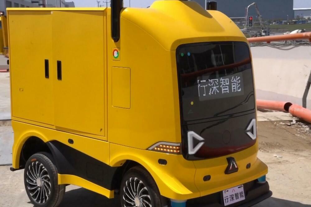 MODULARNA BOLNICA ŠANGAJ Stigla inteligentna autonomna vozila za distribuciju zaliha stanovnicima! (VIDEO)