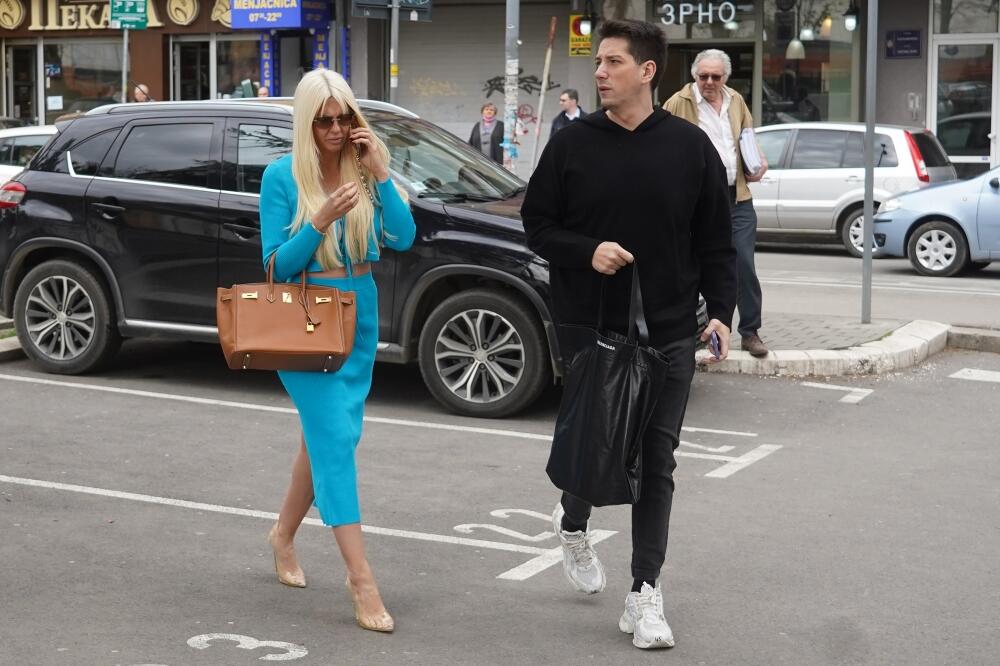 DAN ODLUKE KOJI SVE MENJA! KARLEUŠA DOŠLA NA SASLUŠANJE POVODOM NASILJA U PORODICI: Svi se pitaju šta je sa Duškom?