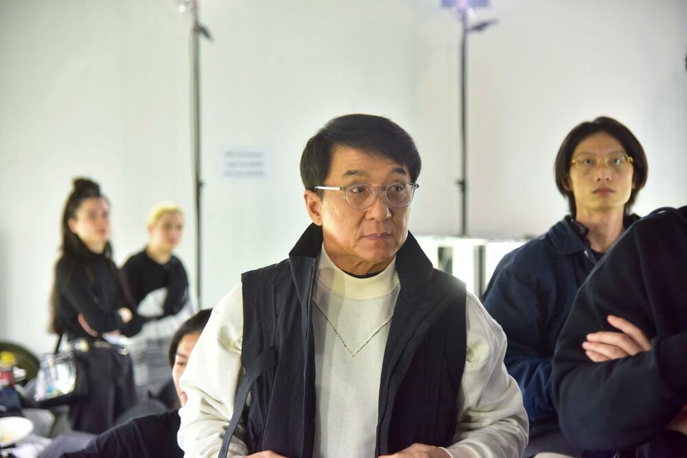 SRBI OBOŽAVAJU KINEZA, A MALO KO ZNA DA JE DOBIO BATINE OD DRUGOG MILJENIKA NAŠE ZEMLJE! Šok tvrdnje tresu scenu