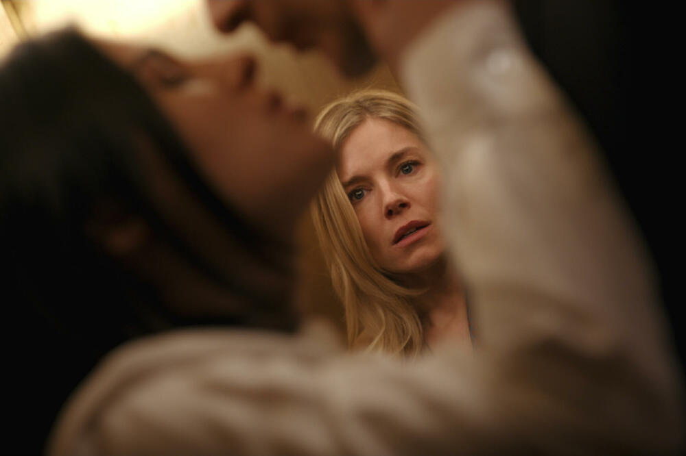 OVO JE NAJVEĆA HOLIVUDSKA PREVARA U POSLEDNJIH 17 GODINA: Zatekli ih u krevetu u SKANDALOZNOJ radnji