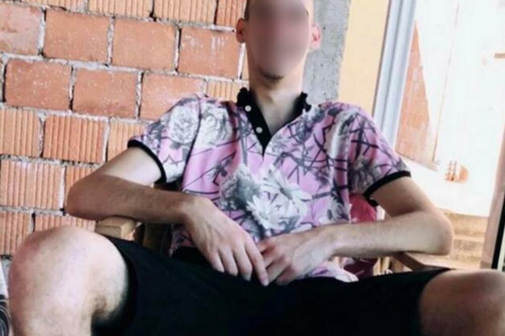 POZNATO GDE JE UBICA POBEGAO POSLE ZLOČINA: Otišao je u KRVAVOJ DUKSERICI KOD NJEGA!