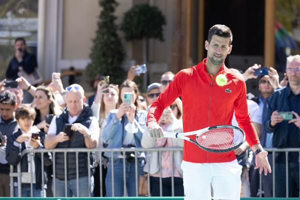 SKORO GA NISMO VIDELI OVAKVOG! Pojavio se snimak Novaka Đokovića pred početak Mastersa u Monte Karlu! (VIDEO)