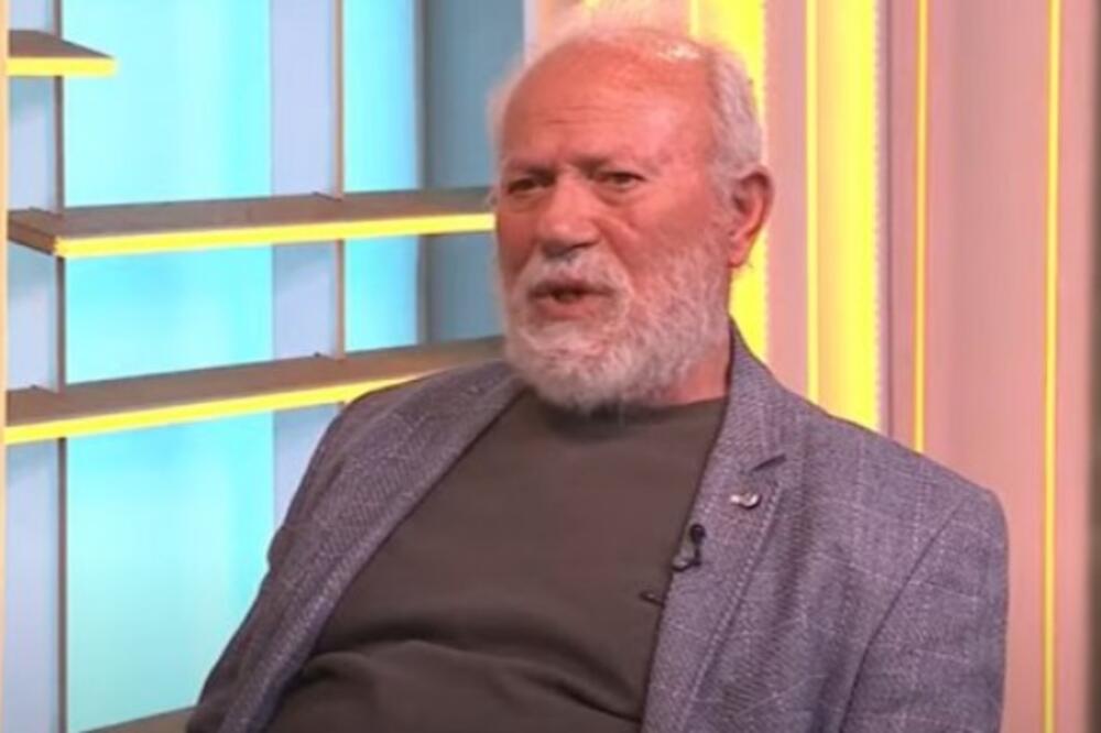 PROVERENA I NAJBOLJA METODA PČELARA ŽARKA! Ako uradite OVO znaćete da je med LAŽAN