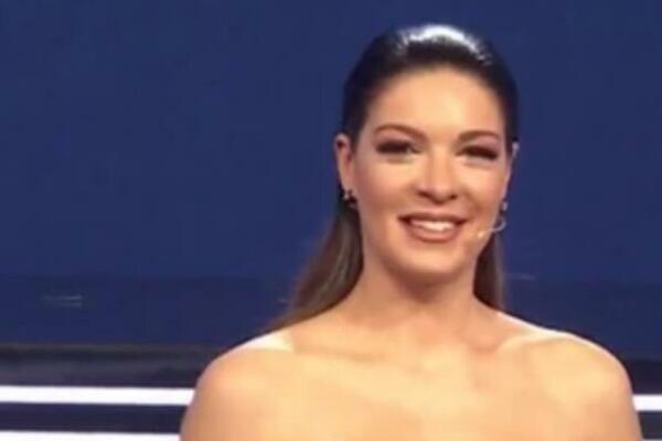 SANJA KUŽET BEZ ŠMINKE! VODITELJKA POKAZALA SVOJE PRAVO LICE: Pogledajte kakva je kada MASKA PADNE (FOTO)