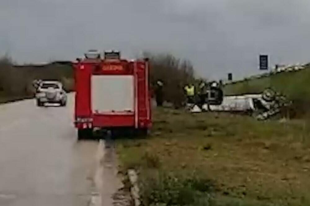 NESREĆA KOD VRANIĆA! Među povređenima i dete