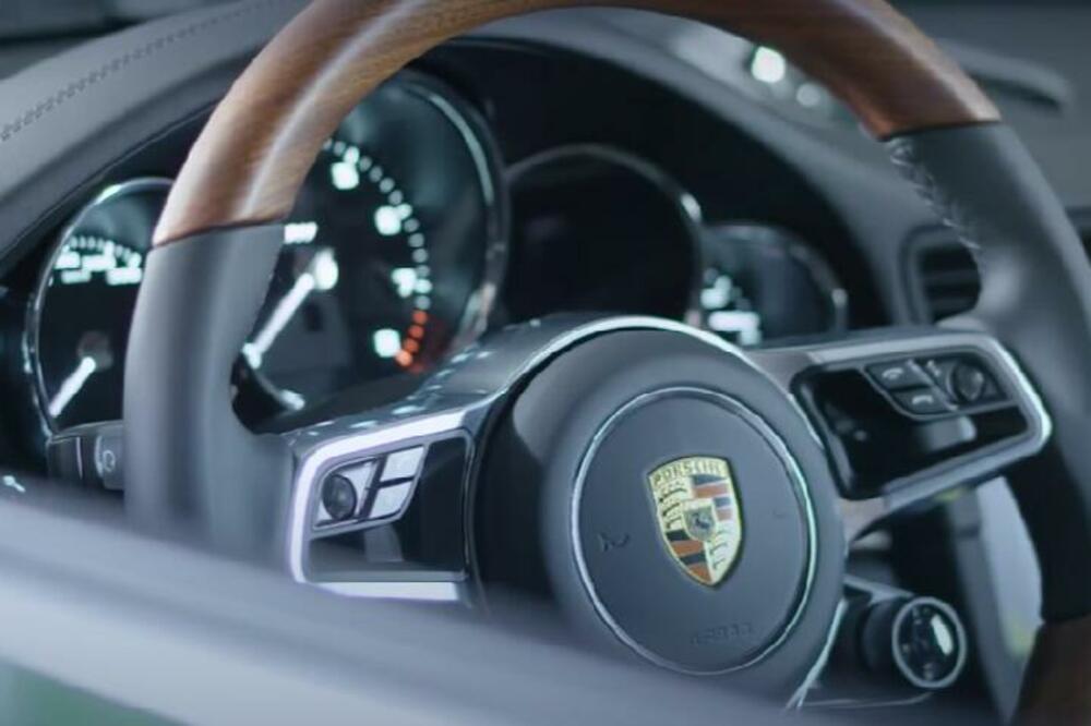 POGLEDAJTE KAKO "PORŠE 911 TURBO S" JURI PO AUTOBANU: Moćna ZVER u akciji, gazio 325km/h! (VIDEO)