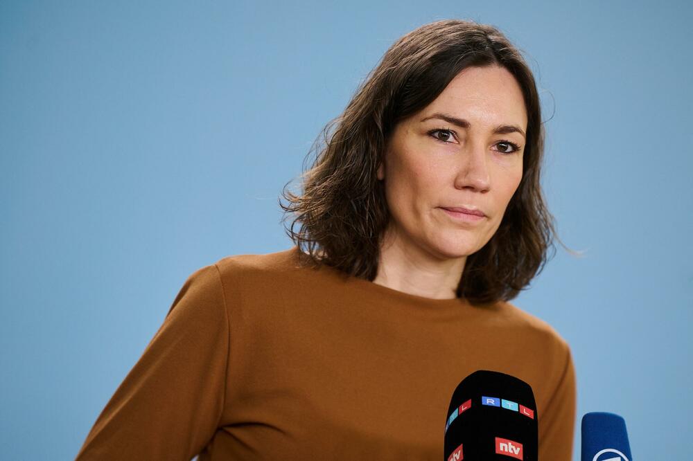 NEMAČKA MINISTARKA PRIZNALA DA JE LAGALA! Odmor joj važniji od sudbine ljudi?