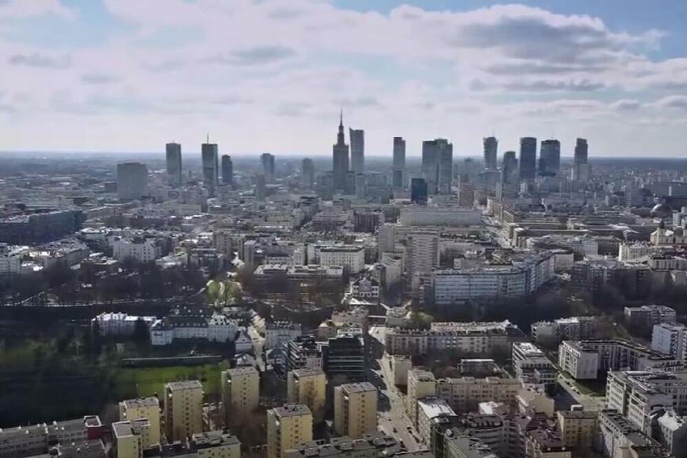RESTORAN U VARŠAVI KOJI ZAPOŠLJAVA IZBEGLICE IZ UKRAJINE: Služe se poznata TRADICIONALNA JELA!