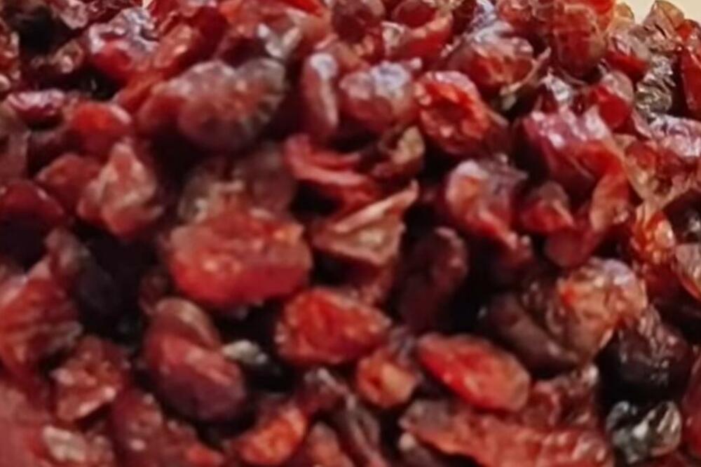 OVU VRSTU VOĆA SKORO SVI IZBEGAVAJU, A NIKO NE ZNA KAKO UTIČE NA SRCE: Organizam će PRODISATI ako je UNOSITE OVAKO