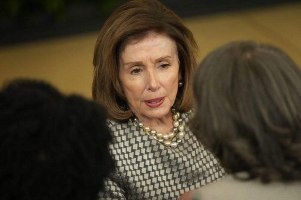 NAKON SVEGA ŠTO SE ODIGRALO, PELOSI STIGLA U JEREVAN! Evo šta sledi