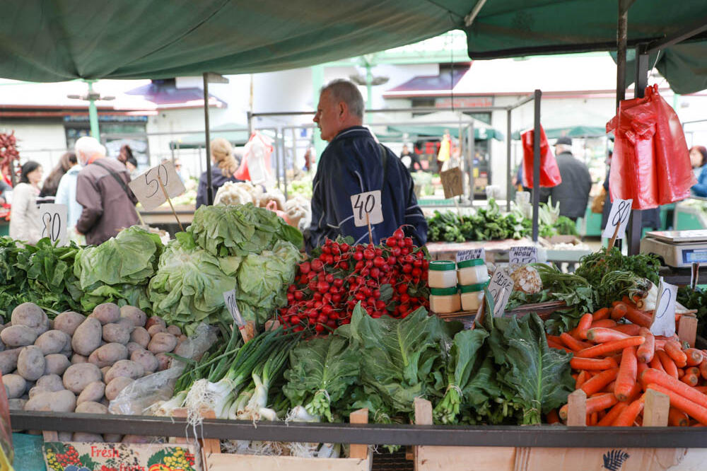 Mladi krompirići "zapalili mreže": Srbin otišao u Sloveniju, pa uporedio cenu iz Srbije, jak šok i neverica!