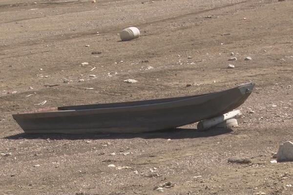 VEĆ MESEC DANA SABLASNI PRIZOR NA NAJATRAKTIVNIJOJ LOKACIJI U SRBIJI: Ako se ovako nastavi, preti VELIKA OPASNOST!