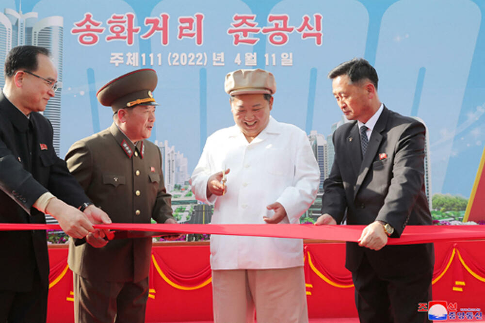 LIDER SEVERNE KOREJE SE UGOJIO! Svi pričaju o njegovoj NOVOJ FIGURI (VIDEO)