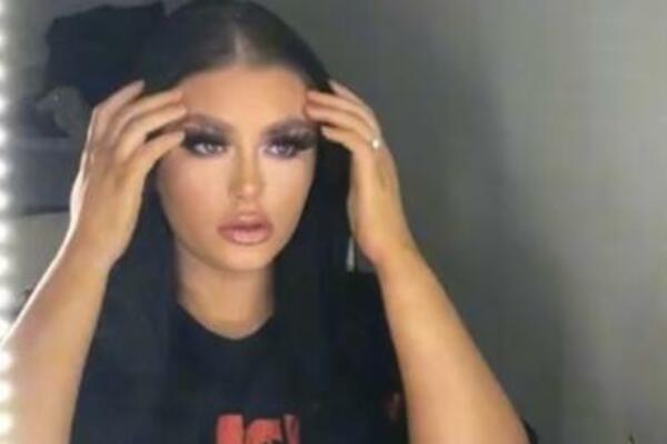 MUŠKARCI PLAĆAJU DA BI VIDELI NJENE SNIMKE: Obožavaju da je GLEDAJU DOK RADI 1 STVAR, ŠOK PRIZOR (VIDEO)