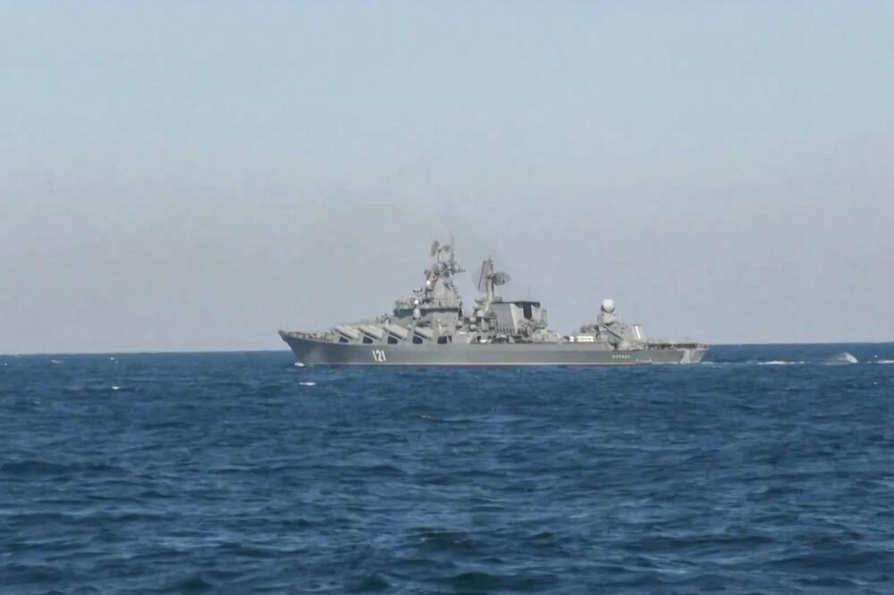 DA LI JE OVO POSLEDNJA FOTOGRAFIJA "MOSKVE"? Navodno je nastala nekoliko TRENUTAKA pre POTONUĆA! (FOTO)