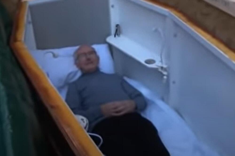 JEZIVO! SAHRANILI GA ŽIVOG NA 3 DANA: Sve je ispričao kada je ustao (VIDEO)