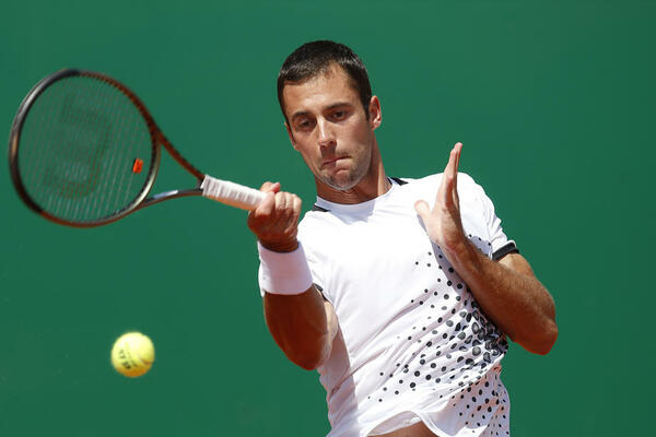 ĐERE SE NIJE MNOGO NAMUČIO! Nemac predao meč zbog bolova u leđima!