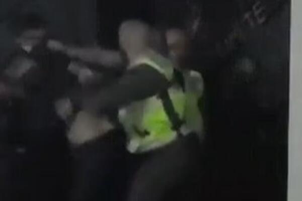 TAKMIČAR POBEGAO IZ ZADRUGE I ULETEO U PRVI STAN PORED IMANJA: Odmah skočio na TELEFON!