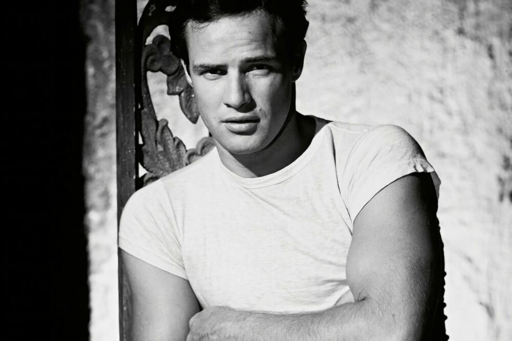 NAJVEĆI FRAJER SVOGA VREMENA ZA OVOM PLAVUŠOM JE IZGUBIO PAMET: Bio u BRAKU kada je UPOZNAO, ali mu nije smetalo