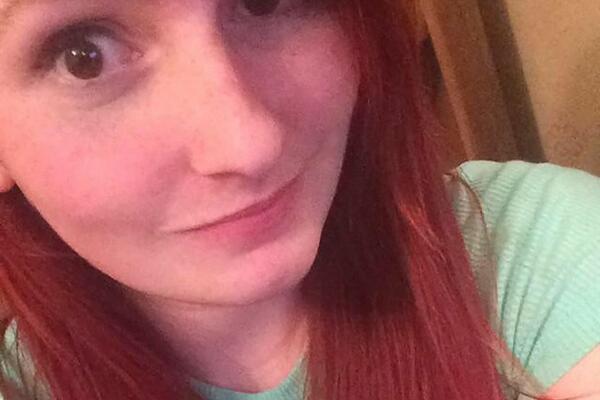 TREBAO DA SE NAĐE SA DEVOJKOM, A ONDA JU JE OSTAVIO SA BRAĆOM: Molila je Boga da se što pre završi (FOTO)