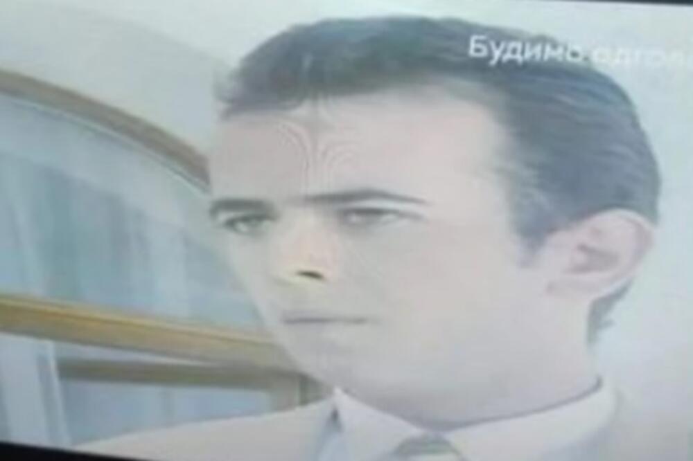 SERIJA JE SNIMANA PRE 26 GODINA, A DANAS OVAJ GLUMAC IZGLEDA SKROZ DRUGAČIJE: Nema šanse da POGODITE KO JE na fotki