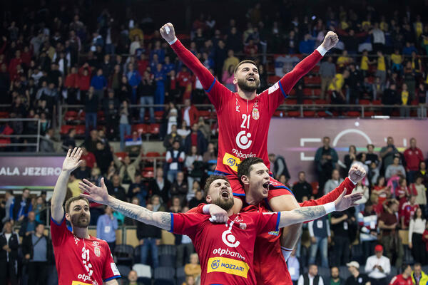 SPISAK POTVRĐEN: Konačna lista 18 igrača Srbije za Evropsko prvenstvo u Nemačkoj!