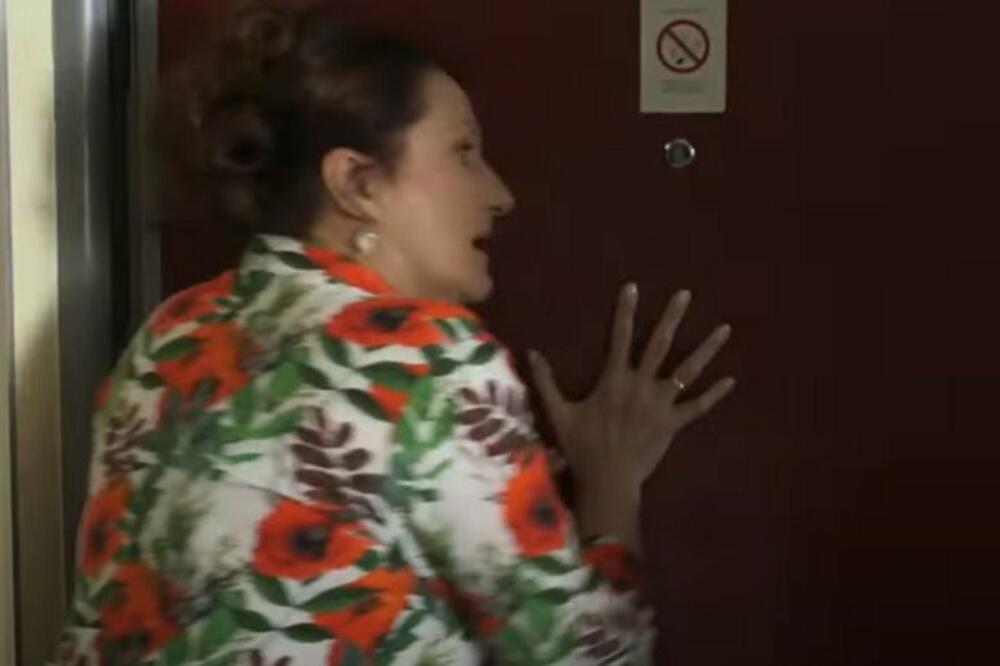 NJEN LIK JE JEDINI ISTINIT: Ovako izgleda tetka Lila, a rođaka je naše poznate glumice! (FOTO)