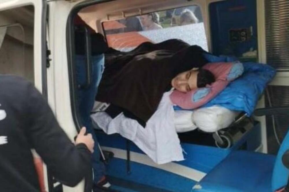 STEFAN (24) STIGAO U TURSKU NA LEČENJE, ISPRAĆEN UZ MUZIKU: Na potezu su lekari