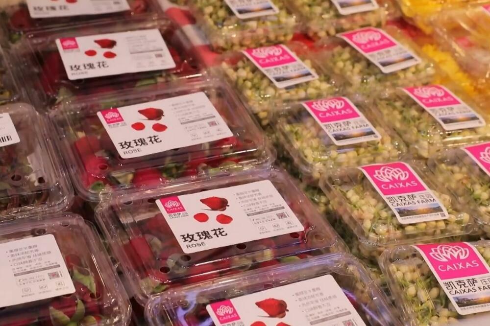 DA LI STE PROBALI JELA OD CVETOVA? Nova ponuda u kineskim samoposlugama (VIDEO)