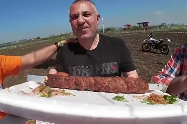 TURSKI KEBAB LANSIRAN U SVEMIR! Leteo je 3 sata, pa EKSPLODIRAO (VIDEO)