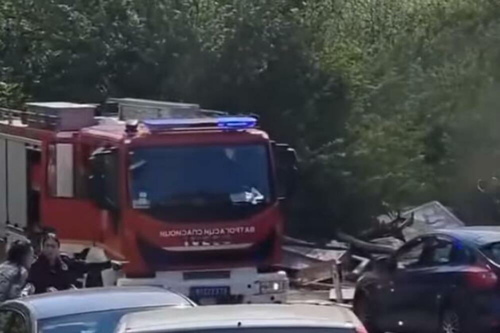 POŽAR U SREMČICI! Jedna osoba hospitalizovana