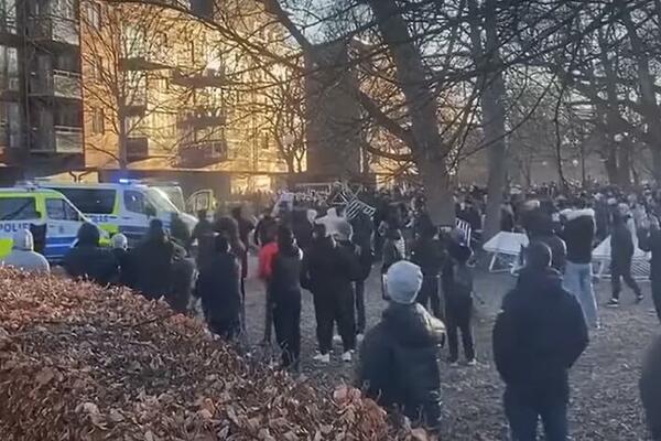 NEREDI U ŠVEDSKOJ: Uhapšeno 26 osoba nakon SUKOBA sa policijom na protestu, evo kako je prošla PROTEKLA NOĆ (VIDEO)