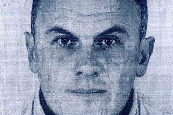 AKO VIDITE LJUBIŠU ODMAH POZOVITE POLICIJU!