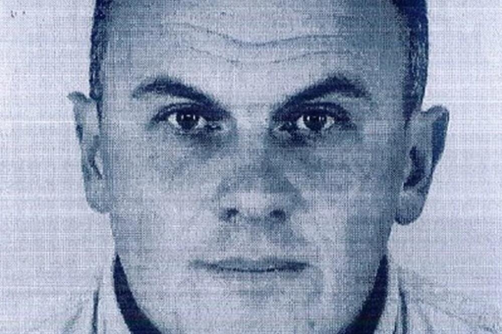 AKO VIDITE LJUBIŠU ODMAH POZOVITE POLICIJU!