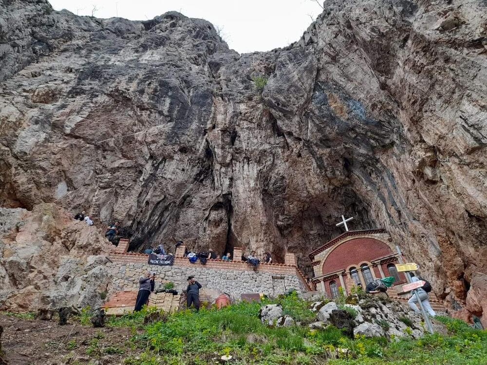 Svetinja dobija i konak