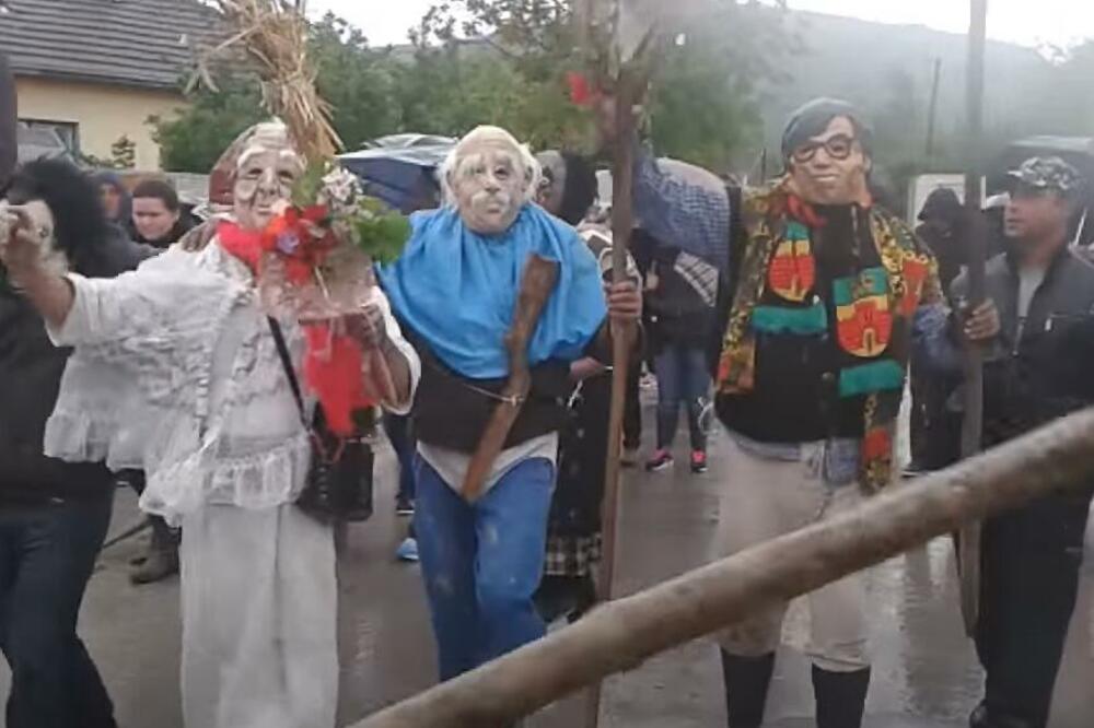 VASKRŠNJI UTORAK U KOSOVSKOM POMORAVLJU: Običaj kojeg se deca plaše (FOTO)