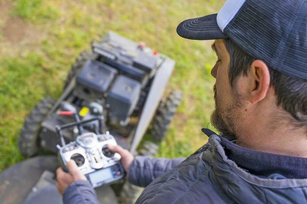 „SPASOJE“ iz Novog Sada spasava poljoprivrednike