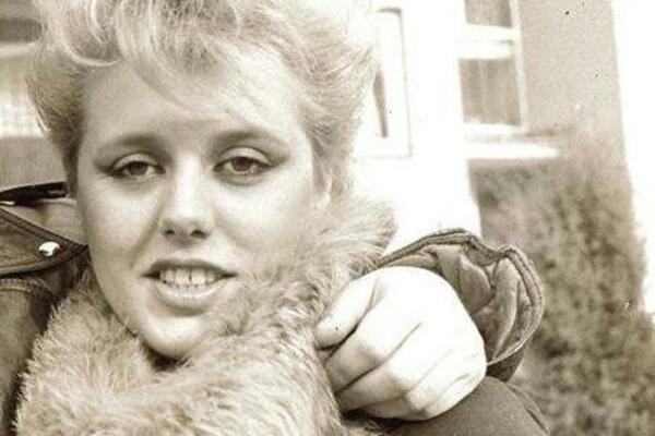 JUGOSLOVENI SU SE JEŽILI NA NJEN HIT: Nestala je sa scene, MNOGI SU JE ZABORAVILI, ali tu pesmu NEĆE NIKADA!