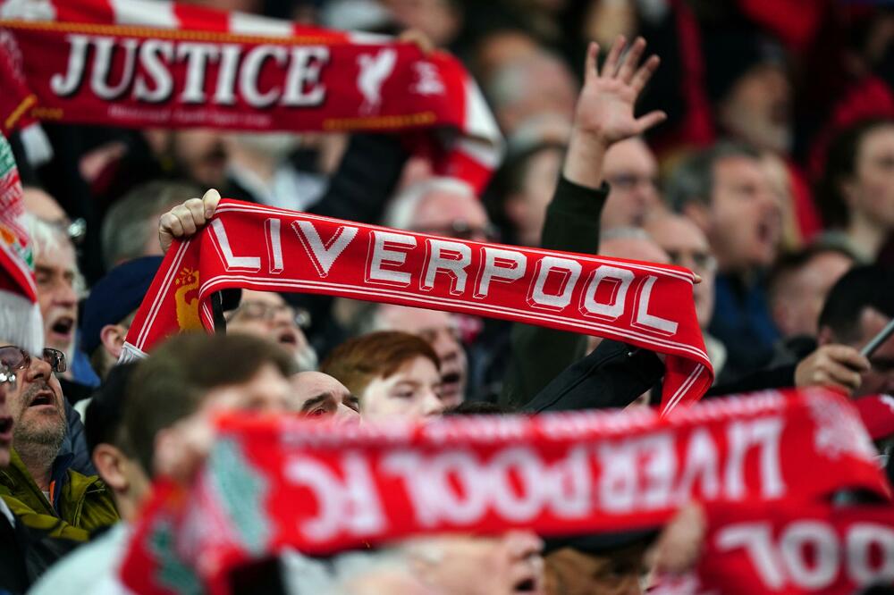 DA SE NAJEŽIŠ! Ceo "Enfild" aplaudirao zbog Ronaldovog preminulog sina - ovo nikada neće zaboraviti! VIDEO