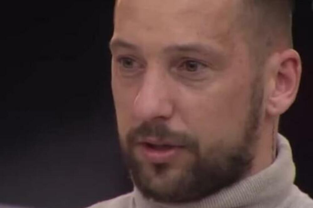 BIVŠI ZADRUGAR OBJAVIO POTRESNU FOTKU IZ BOLNICE NA KOJOJ SE VIDE OZBILJNE POVREDE GLAVE: Može biti UZNEMIRUJUĆE